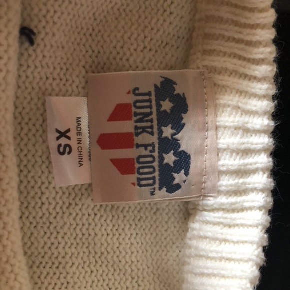 Budweiser sweater - Picture 4 of 4